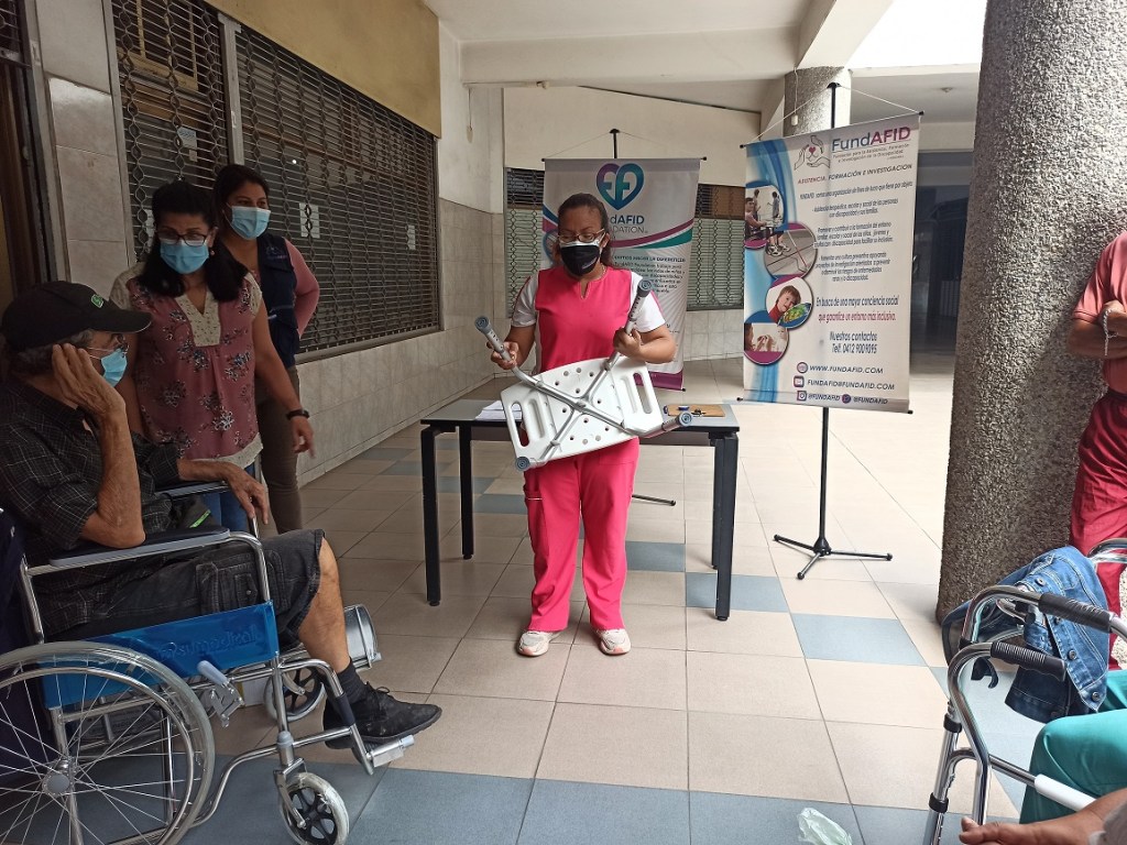 Funvape en alianza con otras organizaciones entregó ayudas técnicas e insumos a Personas con&nbsp;Discapacidad