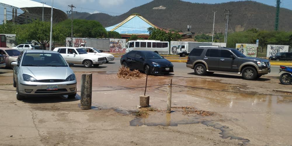 ¡Precaución!, se volvió a reventar tubería en la Intercomunal Puerto La Cruz&nbsp;Barcelona