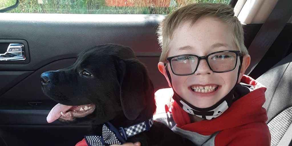 Niño que vendió sus cartas para salvar a su perro recibió una gran&nbsp;sorpresa