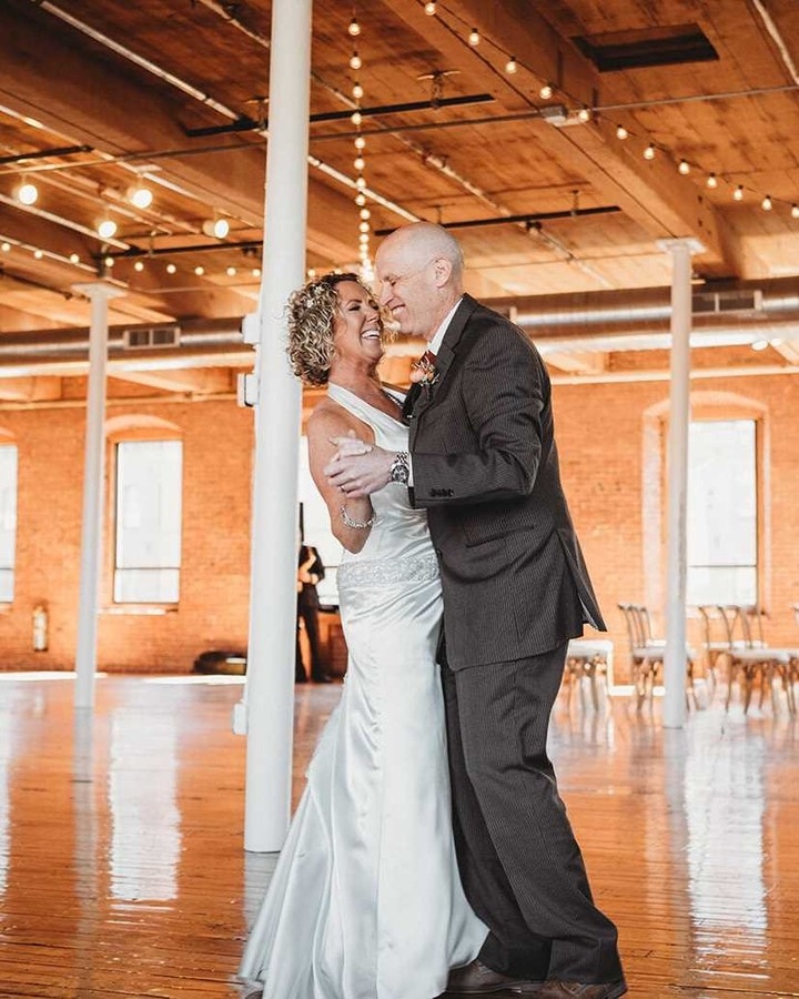 ¡Conmovedor!, Tiene Alzheimer, olvidó su boda y se volvió a&nbsp;casar