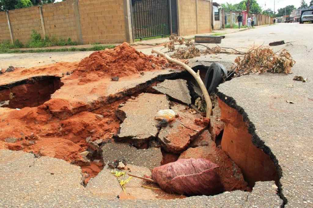 Colapso de vía afecta paso a cinco sectores de El&nbsp;Tigre
