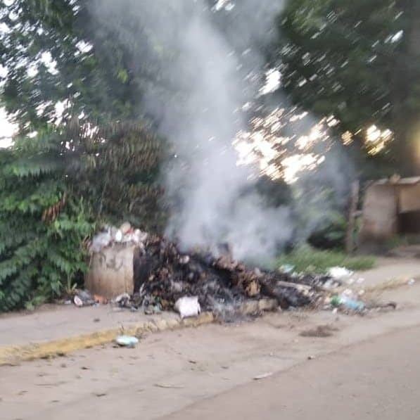 Denuncian cúmulo de basura en la vía El&nbsp;Rincón