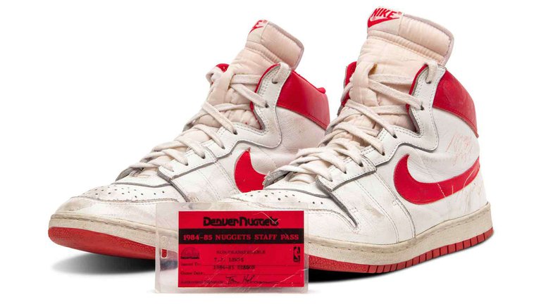 Subastaron  zapatos de Michael Jordan por casi 1,5 millones de&nbsp;dólares