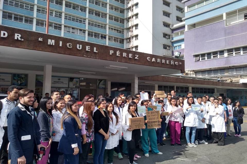 Médicos del Pérez Carreño denunciaron&nbsp;atropellos