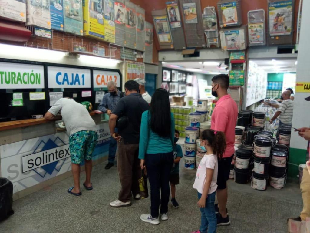 En Puerto La Cruz rebuscan ofertas en&nbsp;pinturas