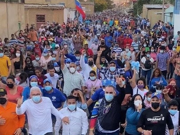 En  La Charneca  @ernestoraydan llevó mensaje de&nbsp;Unidad