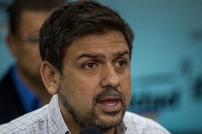 Carlos Ocariz renuncia a su candidatura por la gobernación de&nbsp;Miranda