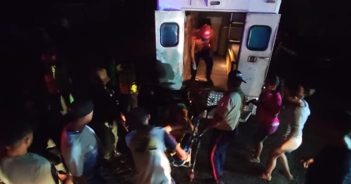 Dos lesionados tras volcarse rústico vía Playa&nbsp;Conomita