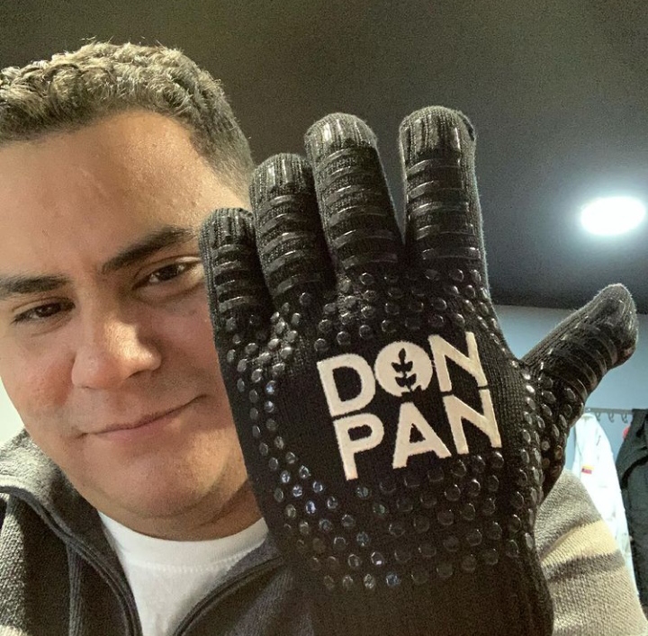 Mervin Márquez consolida Don Pan Chile, la franquicia venezolana que vende una tonelada de pan diario en&nbsp;Santiago