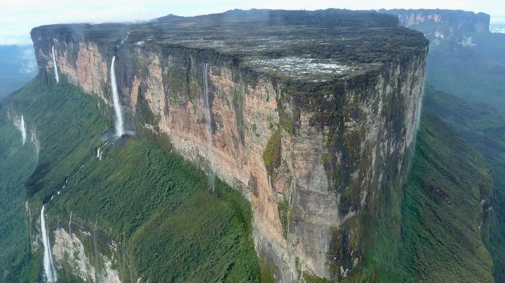 Ministerio Público determinará posibles daños al Tepuy donde festejaron&nbsp;cumpleaños