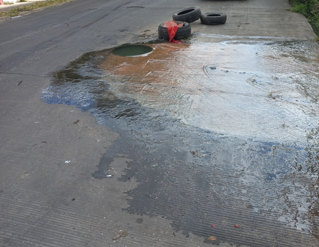 Piden soluciones a desborde de aguas servidas en Barrio Sucre,&nbsp;Barcelona