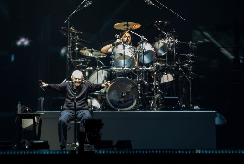 “El fin de una era”: Genesis da su último show con un Phil Collins frágil y&nbsp;emotivo