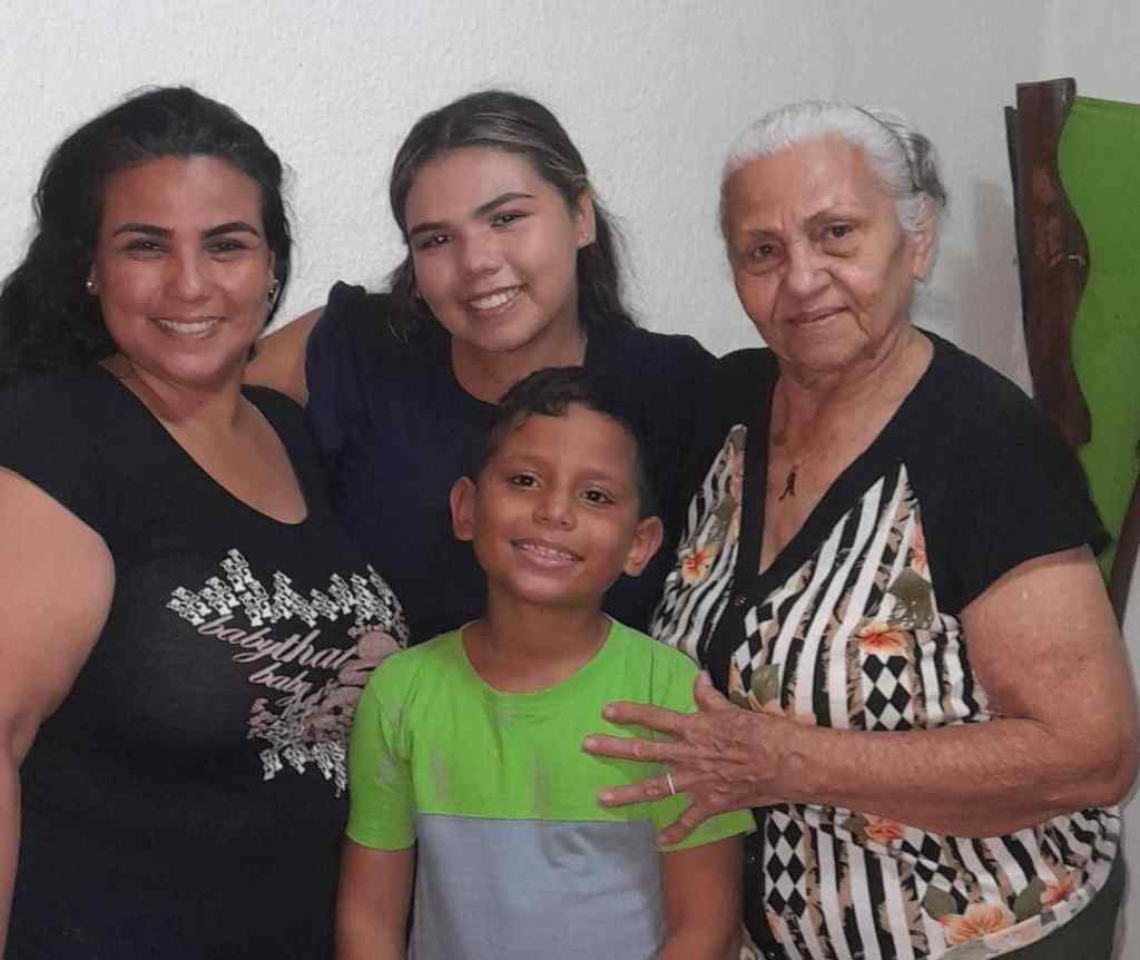 Enfermera se dedica a las ventas onlune junto a su familia luego que su hijita&nbsp;muere