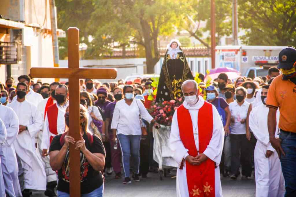 Feligresía de Barcelona volvió después de 2 años a participar en vía&nbsp;crucis