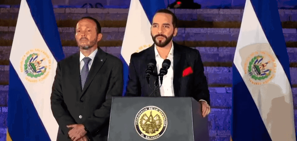 Bukele advierte que quitará la comida en cárceles si el homicidio&nbsp;aumenta