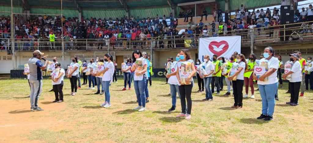 Más de mil personas recibieron alimentos por parte de la Iglesia Universal en&nbsp;Guayana