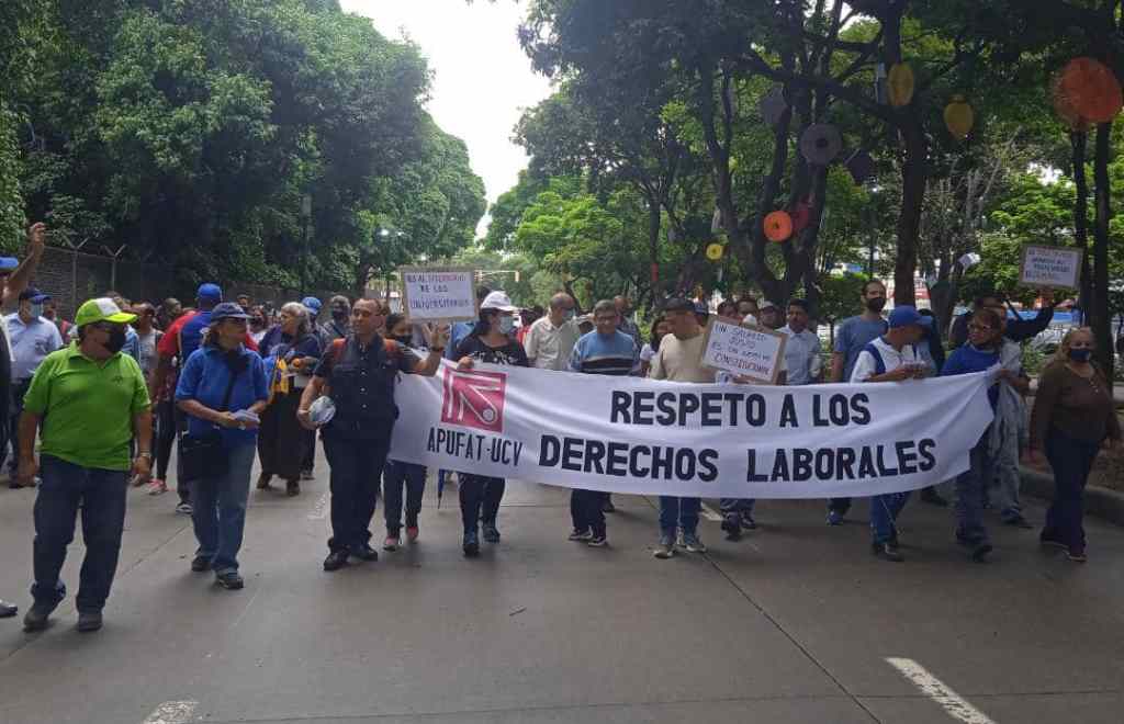 Trabajadores universitarios protestaron