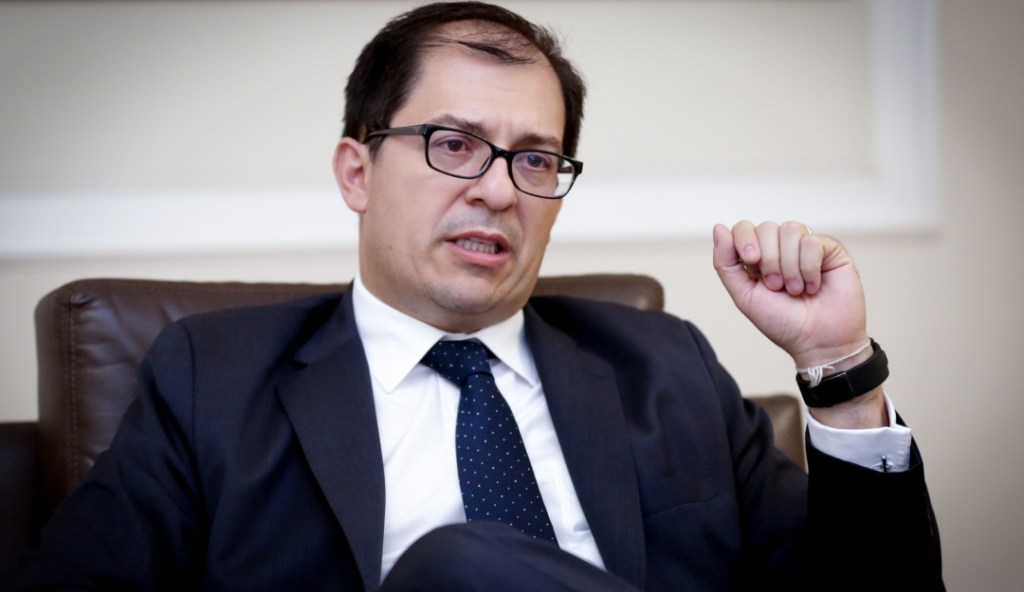 Fiscal general de Colombia pide a Petro ceñirse a la&nbsp;Ley