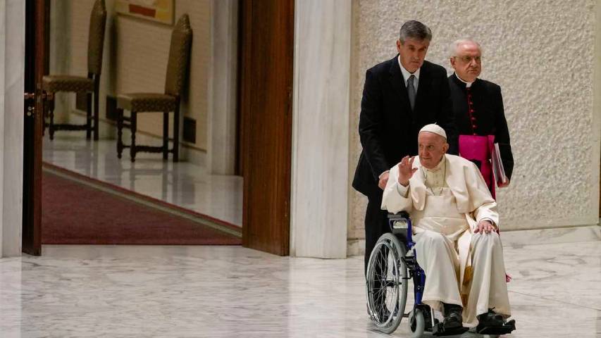 El papa aplazó su viaje a África en julio por petición&nbsp;médica