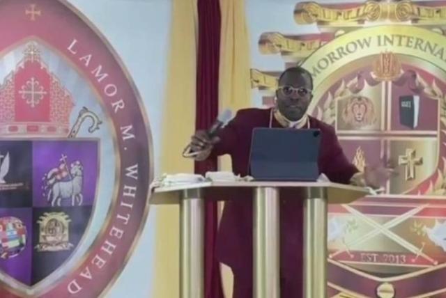 Roban 400.000 dólares en joyas a obispo durante trasmisión en&nbsp;vivo