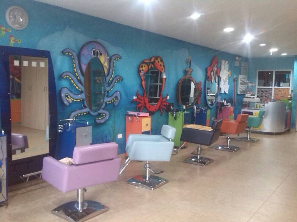 Precio de oportunidad: En venta mobiliario de peluquería&nbsp;infantil