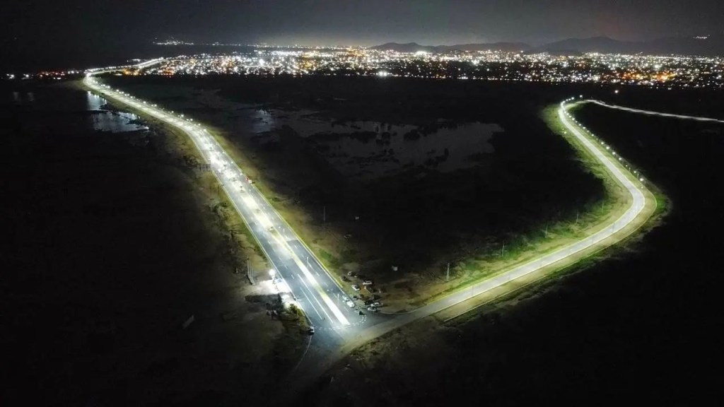 Alcaldesa de Barcelona entrega rehabilitación integral de 10 km. de la Av.&nbsp;Costanera
