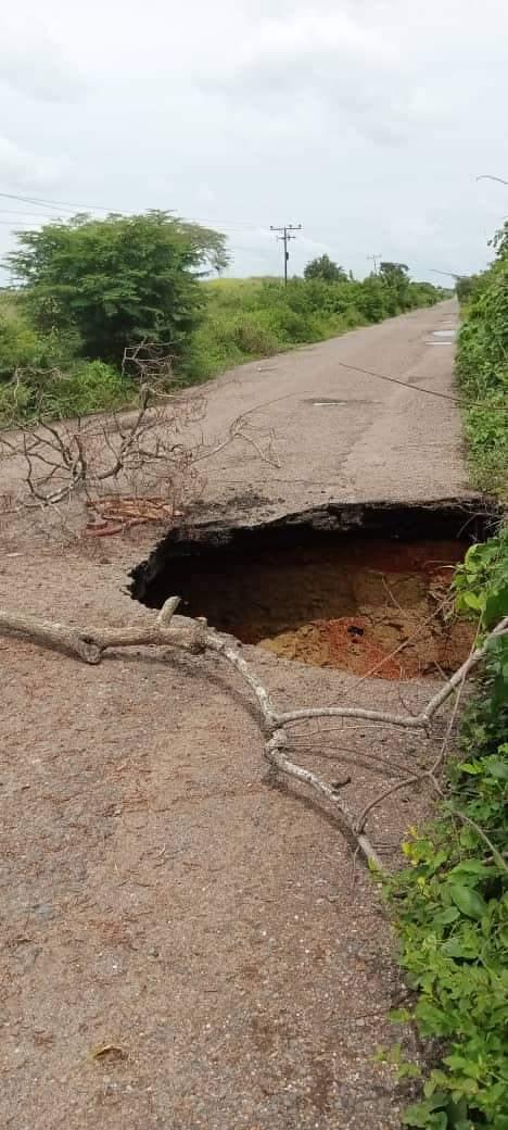 Así se encuentra la vía hacía Aragua de&nbsp;Barcelona