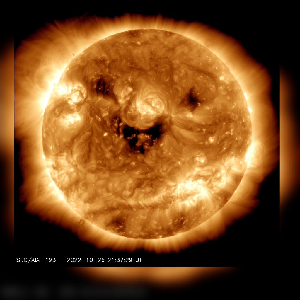 La NASA comparte foto del sol&nbsp;sonriendo