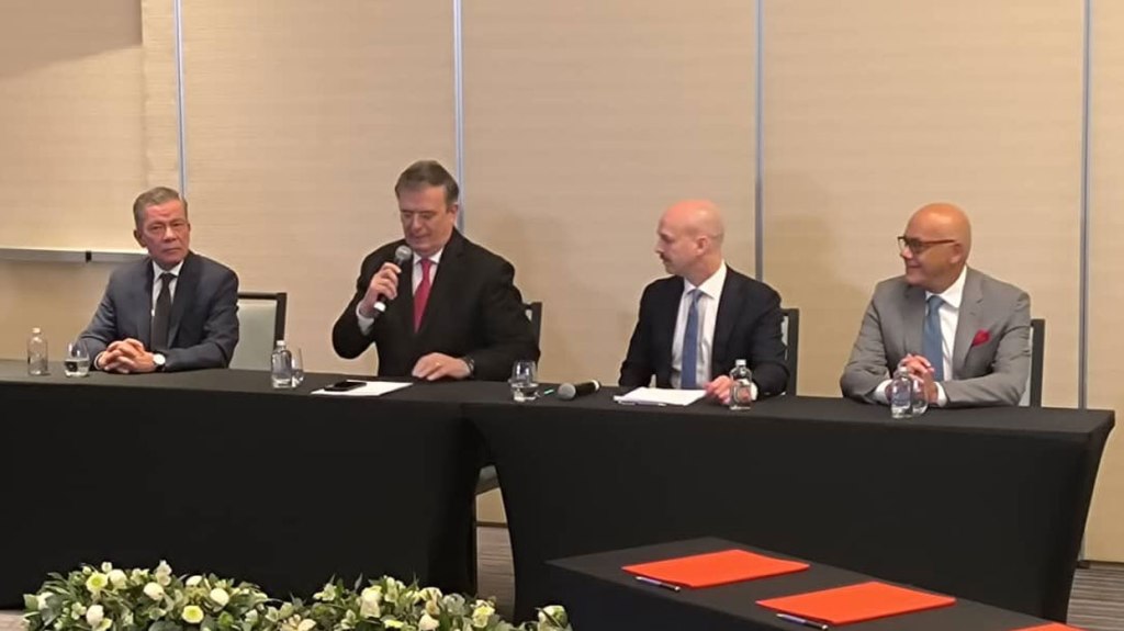 Gobierno y oposición de Venezuela firman segundo acuerdo parcial en la mesa de diálogo en&nbsp;México