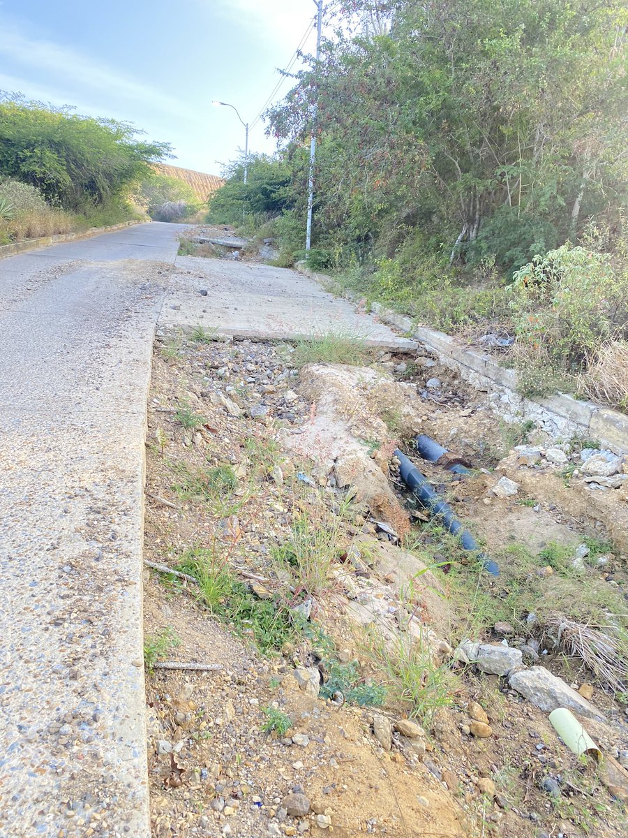 Denuncian  mal estado en la vialidad del Cerro El Morro en&nbsp;Lechería