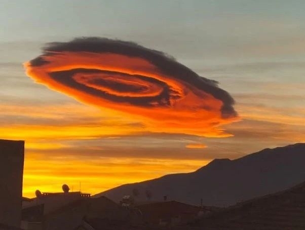 «Extraña» nube se formó en el cielo de&nbsp;Turquía