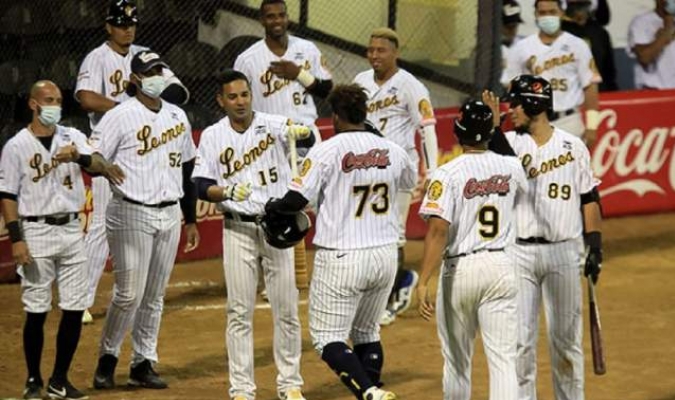 Leones del Caracas ganan el primero de La Gran&nbsp;Final