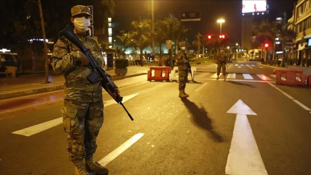 Toque de queda en Perú por ola de violencia al sur del&nbsp;país