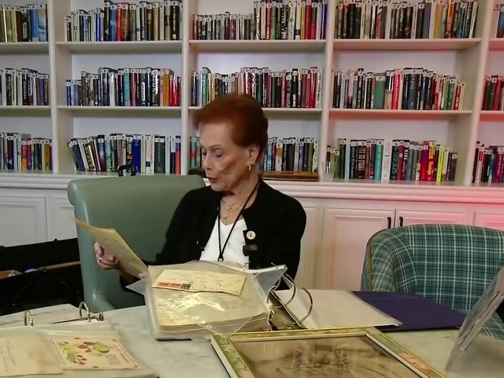 «Vuelvo de ser joven». Una mujer de 90 años recupera las cartas de amor que se había enviado con su esposo hace&nbsp;décadas