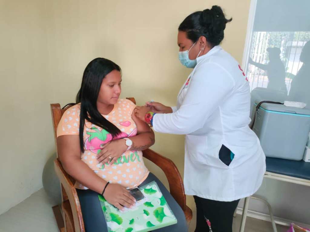 Centro Comunal de la Mujer realizó primera jornada de vacunación de gestantes en&nbsp;Independencia