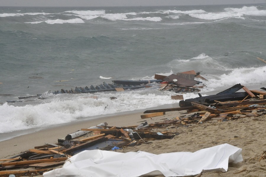 Aumentan a 45 muertos por el naufragio en&nbsp;Italia