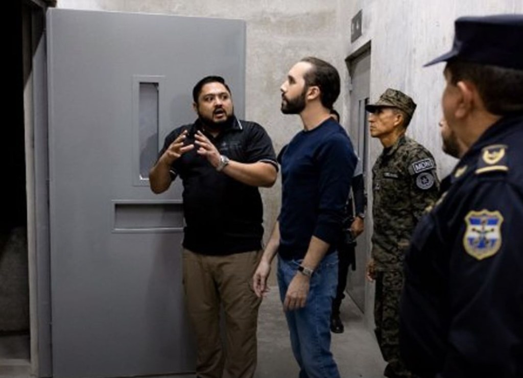 Bukele le responde Petro y este le propone un foro&nbsp;internacional