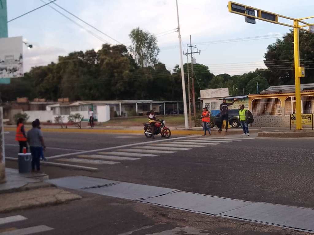 Uniformados garantizan la seguridad vial en el Municipio&nbsp;Independencia