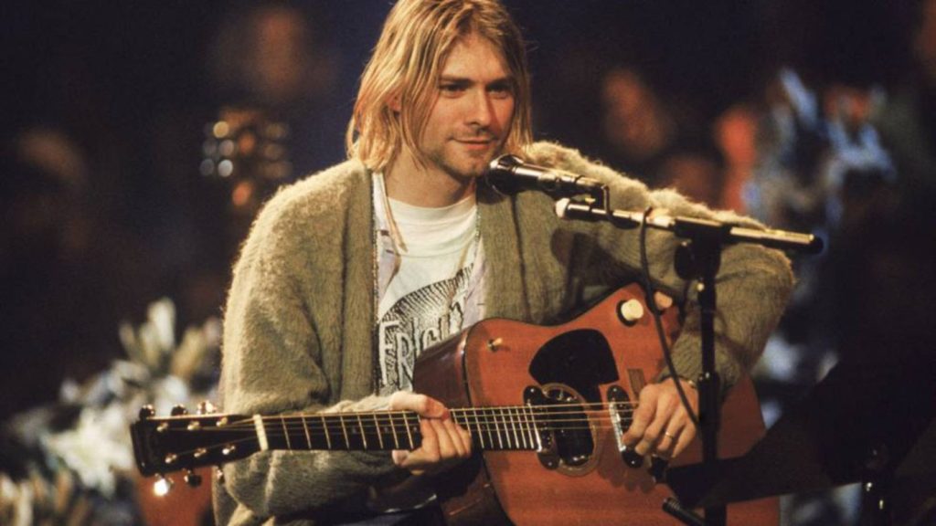 Subastan guitarra destrozada de Kurt Cobain por más de medio millón de&nbsp;dólares