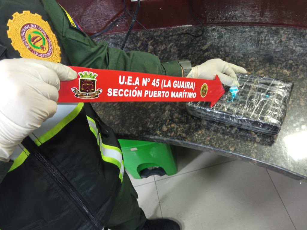 46 detenidos por incautación de 15 panelas de cocaína en Aeropuerto de&nbsp;Maiquetía