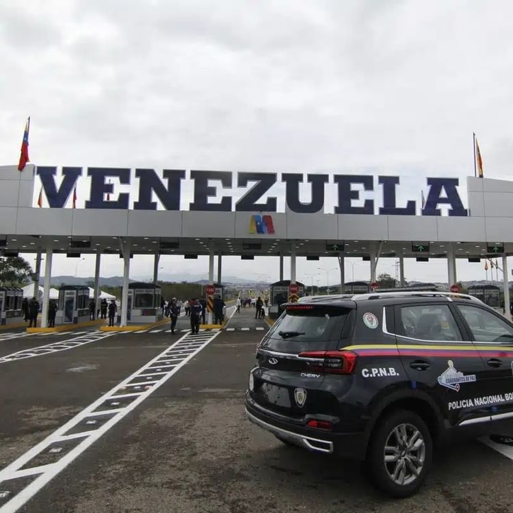 Taxistas amenazaron con cerrar los puentes fronterizos entre Venezuela y&nbsp;Colombia
