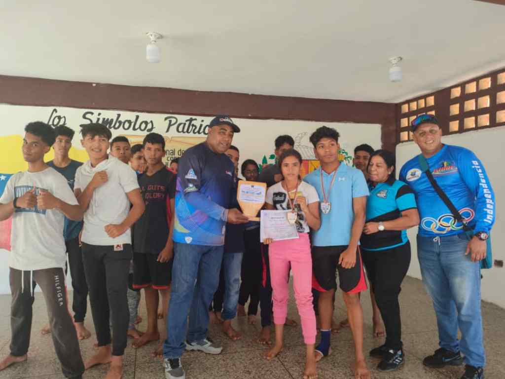Reconocieron a Taekwondistas de Independencia participantes en primera fase de Juegos&nbsp;Estudiantiles