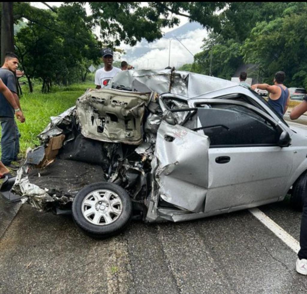 Tres fallecidos tras accidente en la Autopista Gran Mariscal de&nbsp;Ayacucho