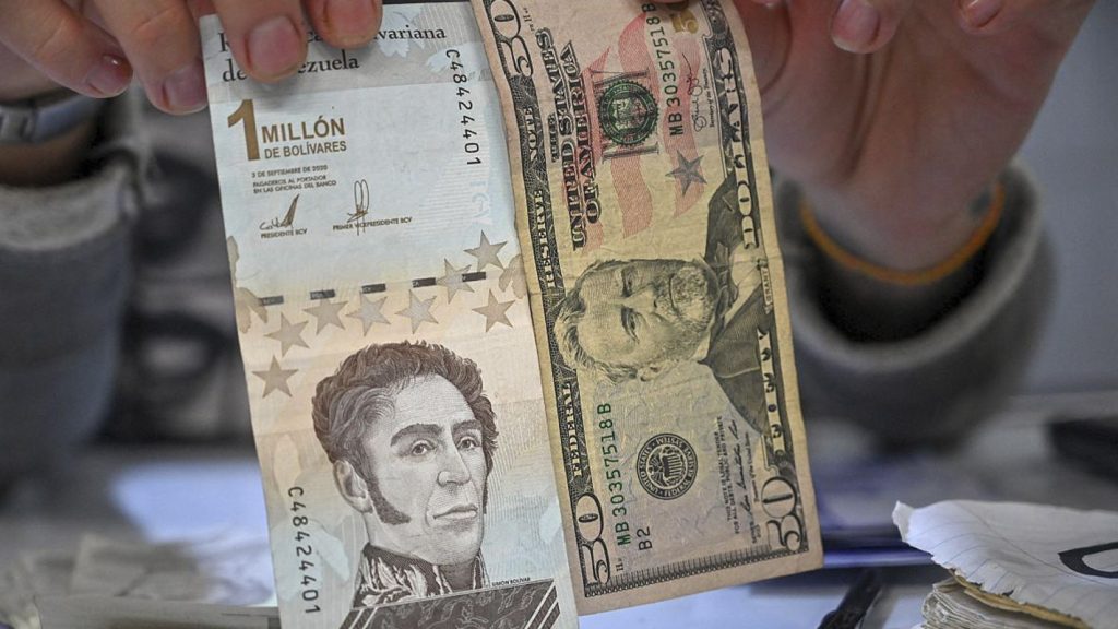 Precio del dólar paralelo mantiene tendencia al alza: Superó barrera de 30&nbsp;bolívares