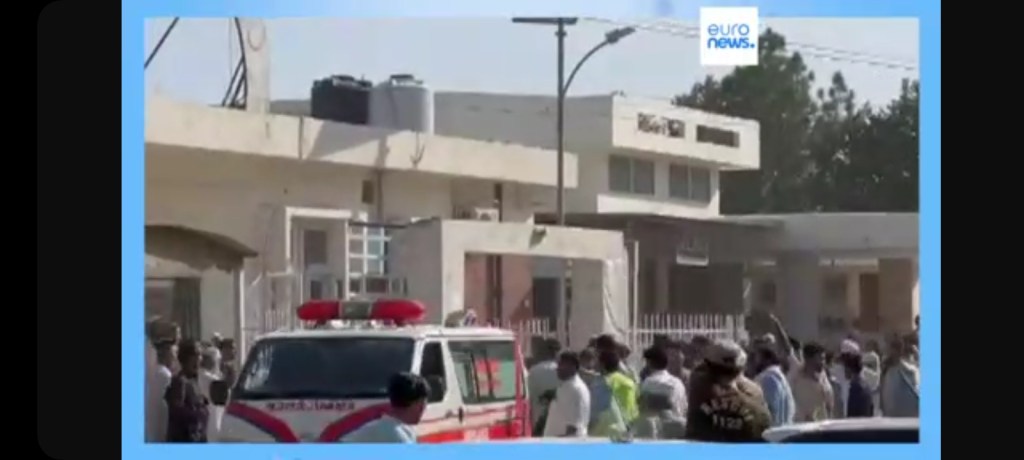 Más de cuarenta muertos en el atentado del mitin de un poderoso partido religioso en&nbsp;Pakistán