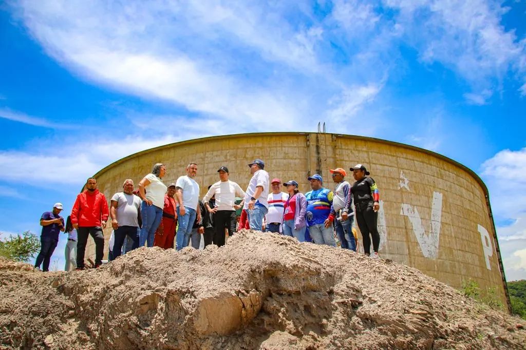 Supervisan trabajos de adecuación de la vialidad hacia el tanque de El Maguey en Puerto La&nbsp;Cruz