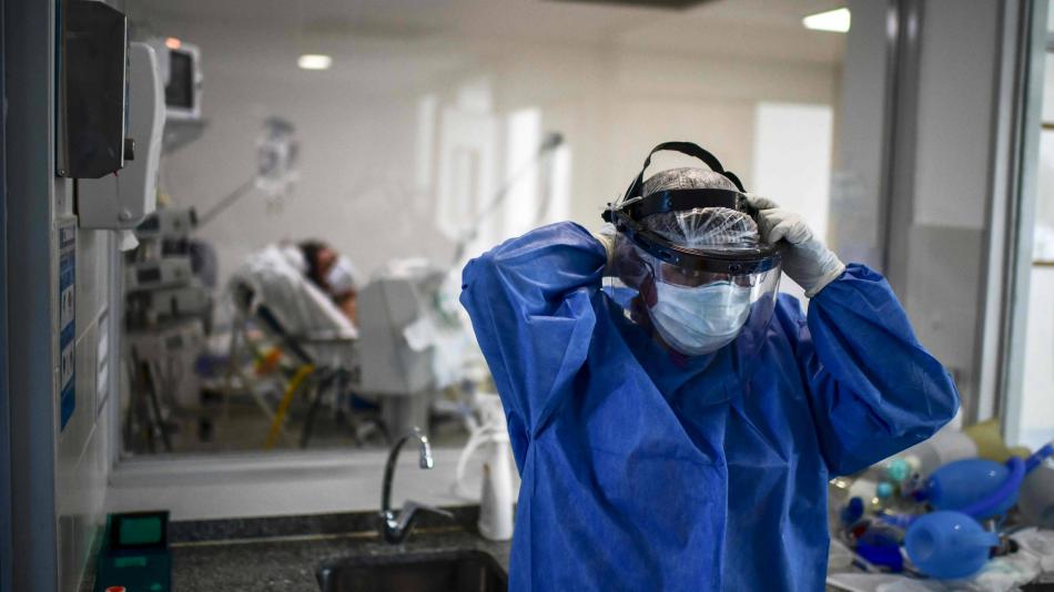 Repuntan casos de covid-19 en Estados Unidos, Reino Unido y&nbsp;Francia