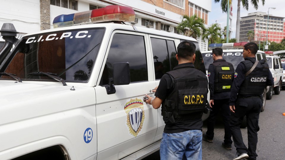 Falsifican pasaportes y los aprehenden en&nbsp;Cabimas