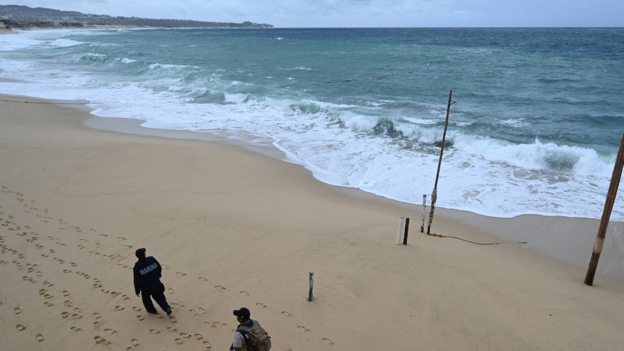 Suspensión de clases y cierre de puertos: México se prepara para el huracán&nbsp;Hilary