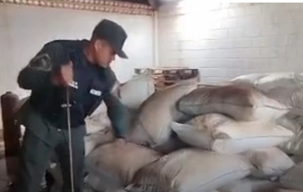 Localizan 9000 kilos de Urea en un galpón en estado de abandono en&nbsp;Barcelona